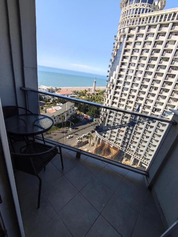 Apartment On Sherif Khimshiashvili Street 15B Batumi Exterior foto