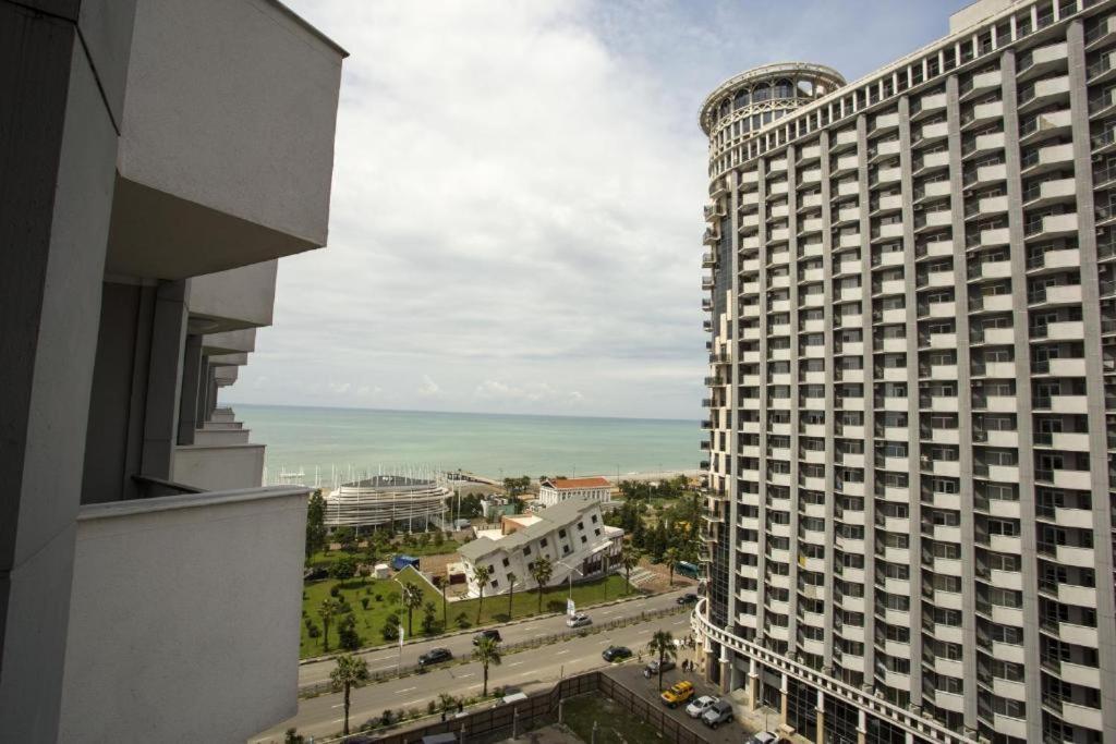 Apartment On Sherif Khimshiashvili Street 15B Batumi Exterior foto