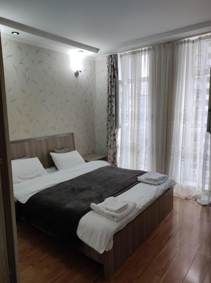 Apartment On Sherif Khimshiashvili Street 15B Batumi Exterior foto