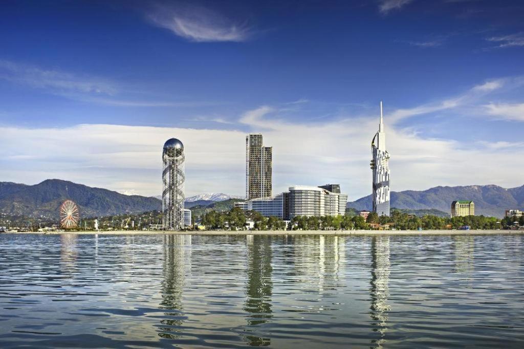Apartment On Sherif Khimshiashvili Street 15B Batumi Exterior foto