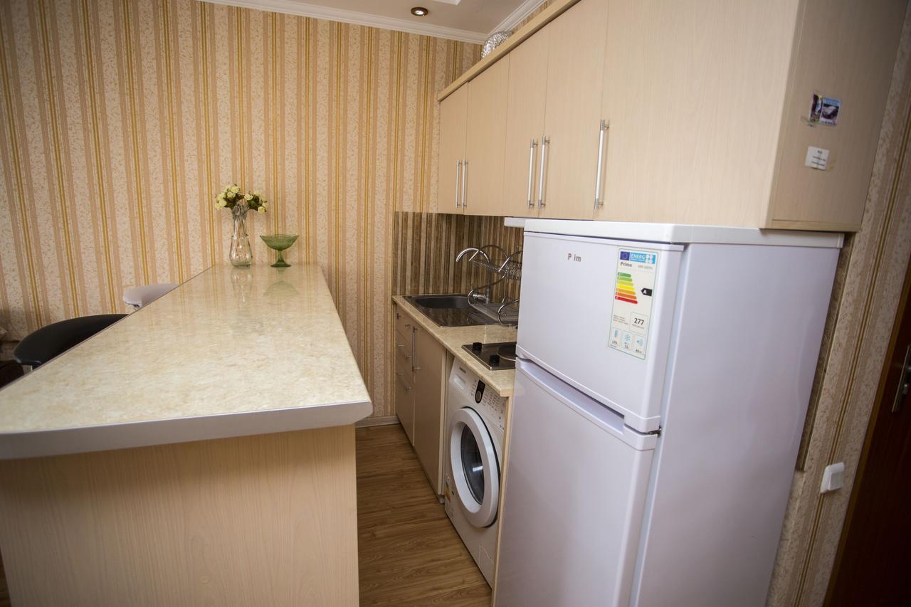 Apartment On Sherif Khimshiashvili Street 15B Batumi Exterior foto