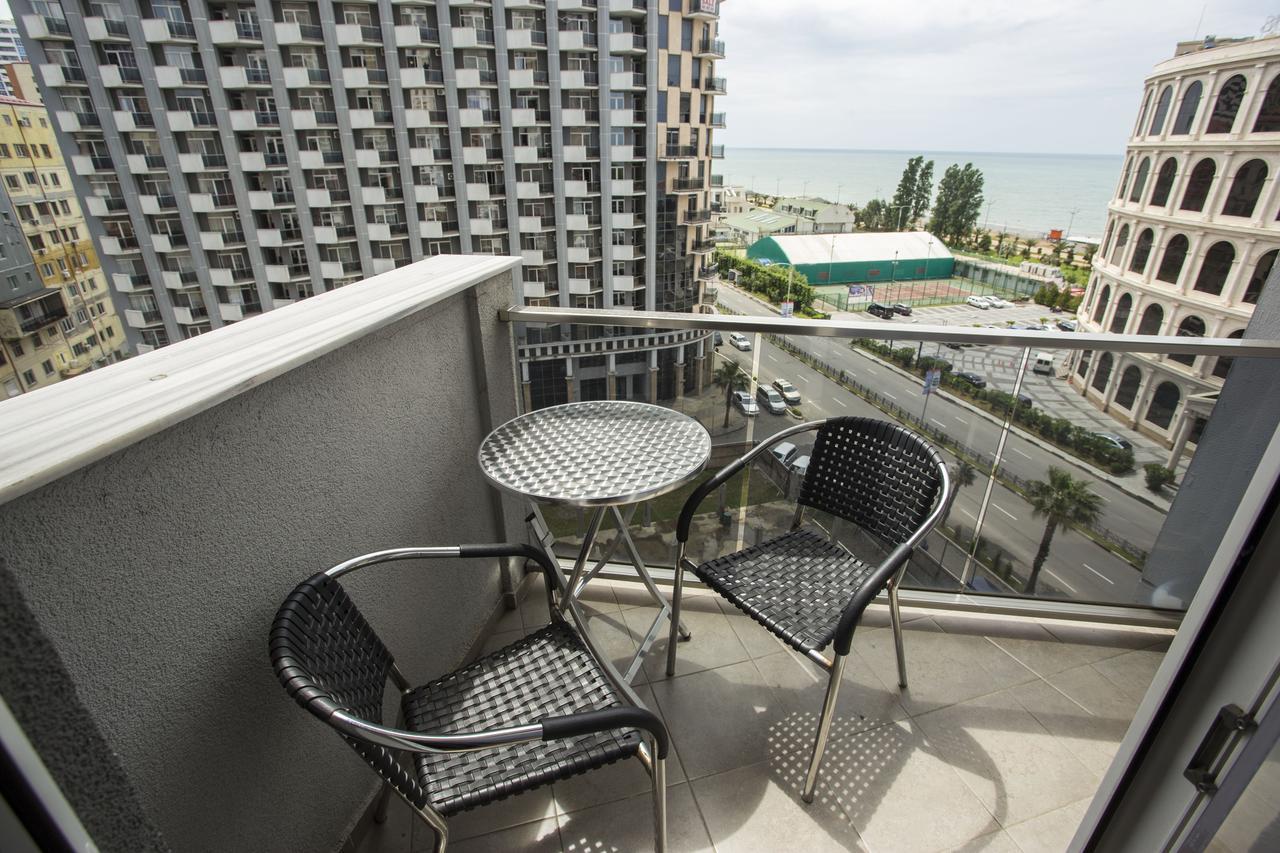 Apartment On Sherif Khimshiashvili Street 15B Batumi Exterior foto