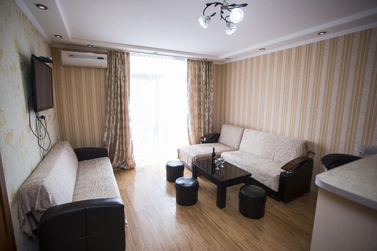 Apartment On Sherif Khimshiashvili Street 15B Batumi Exterior foto