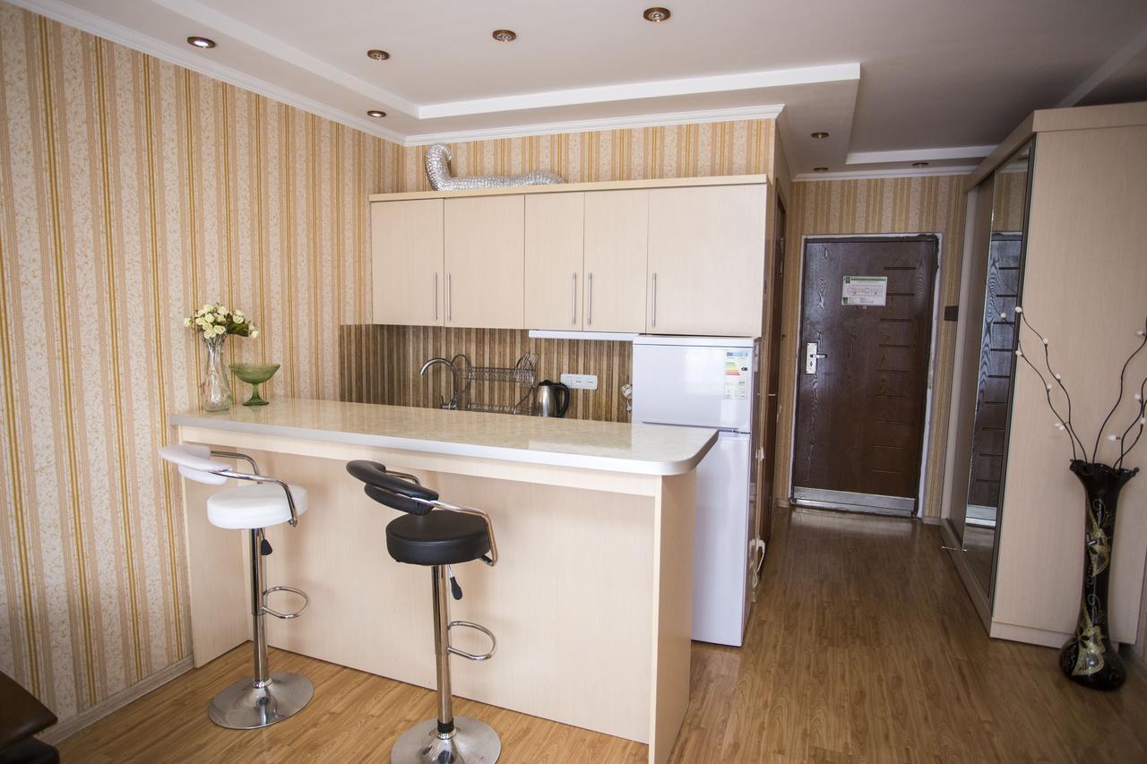 Apartment On Sherif Khimshiashvili Street 15B Batumi Exterior foto