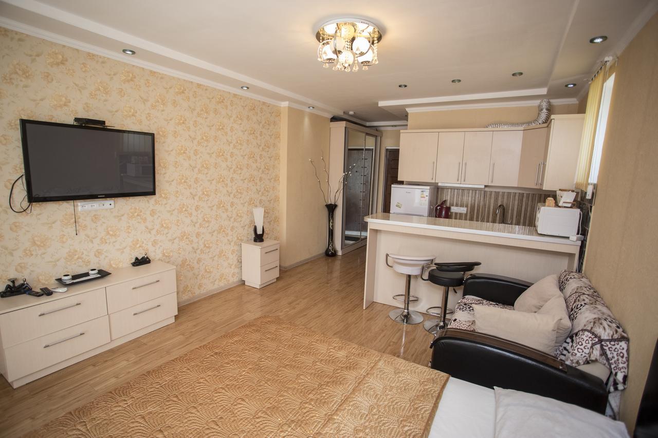 Apartment On Sherif Khimshiashvili Street 15B Batumi Exterior foto
